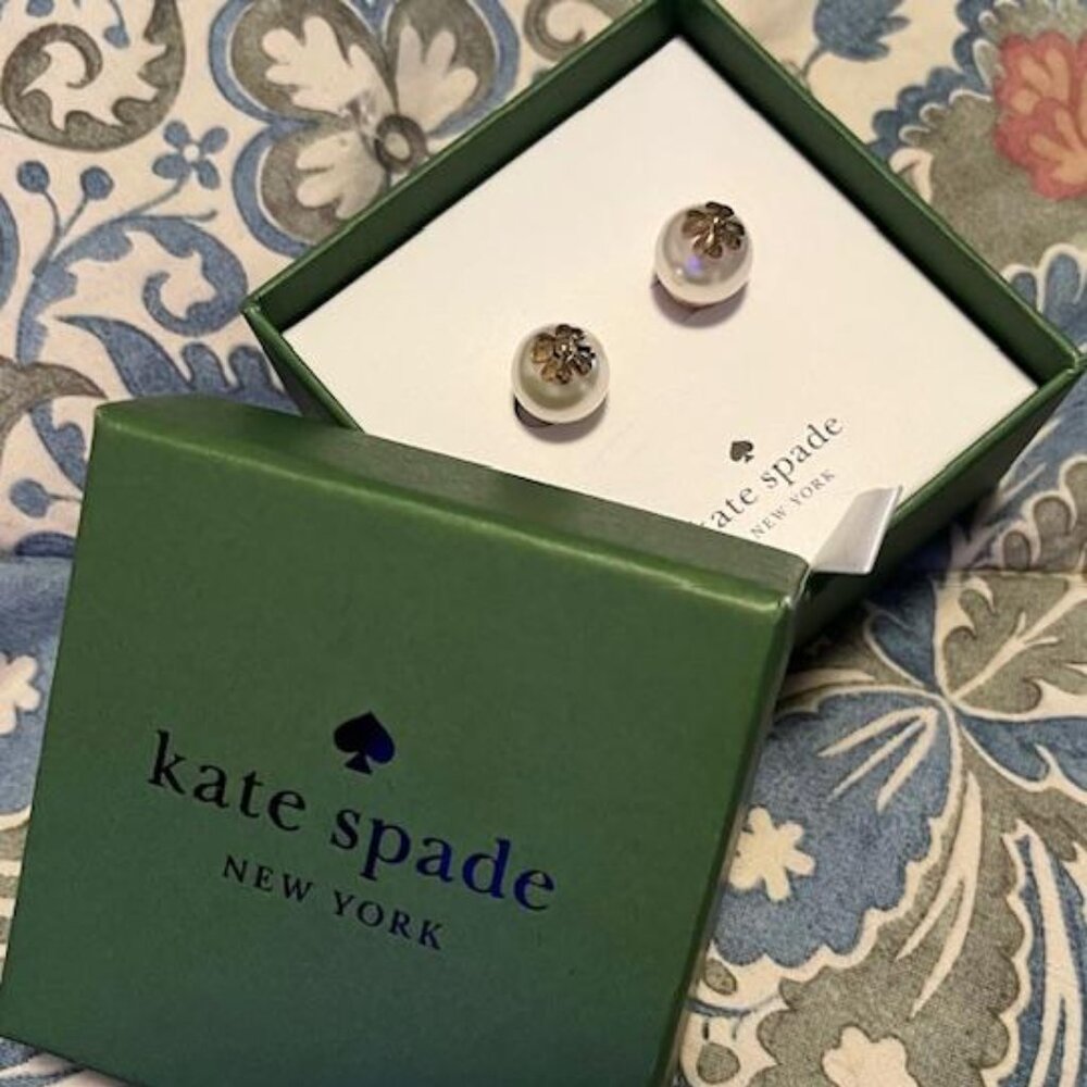 kate spade White Pearl Stud Earrings with Gold Flower Tops